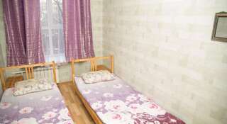 Гостиница 12 месяцев Новокузнецк Двухместный номер эконом-класса с 2 отдельными кроватями-5